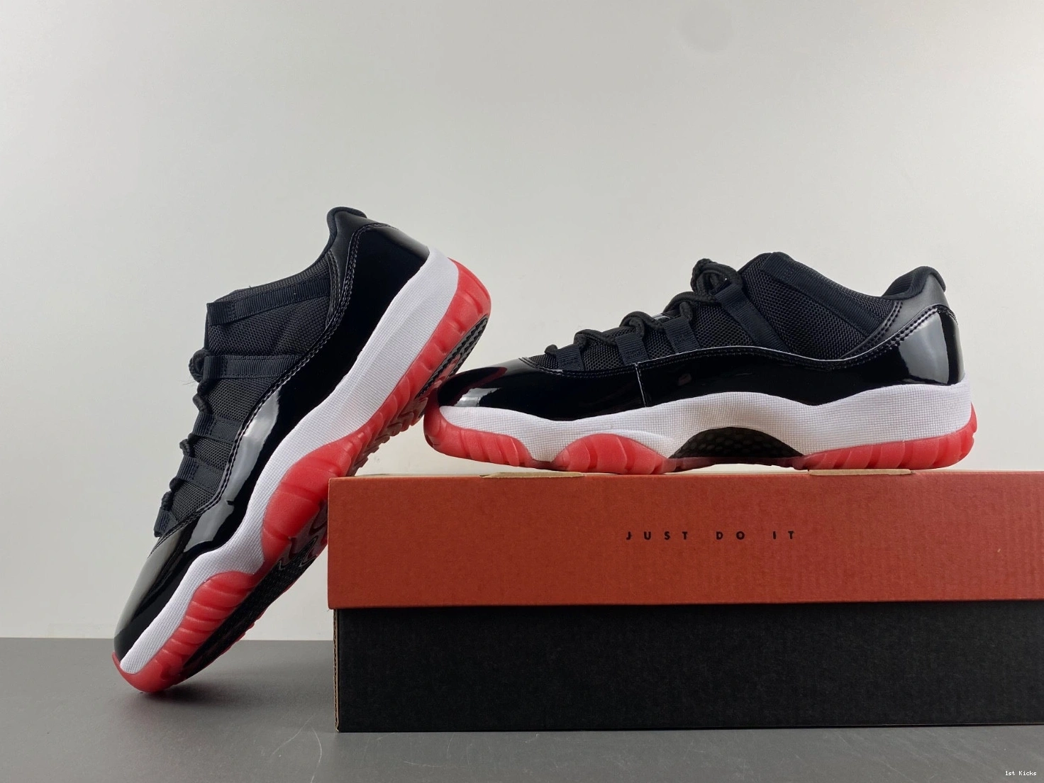 Low Jordan 'Bred' 2025 FV5104-006 11 Air Retro 0308